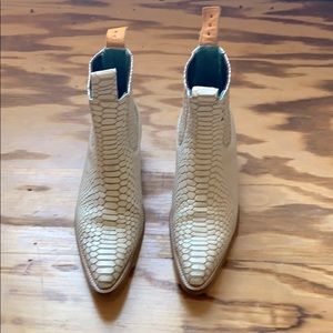 White “snakeskin” Chelsea boots
